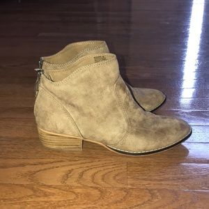 Steve Madden boots
